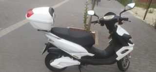 Moto eléctrica 125cc recién revisada (400€)