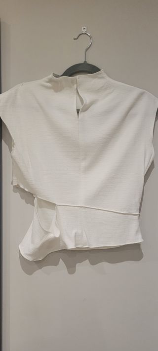 Camiseta cut out ZARA
