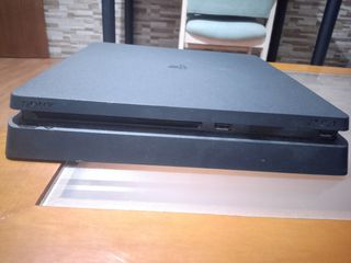 PS4 SLIM 1TB