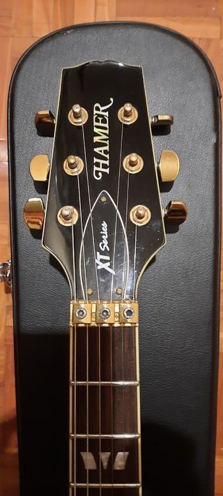 Hamer Mónaco XT Series con Floyd Rose y estuche.