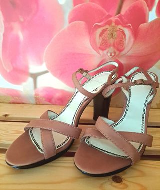 💖 Sandalias rosa/nude tiras Zara 💖