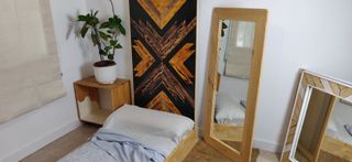 DAVEN: Espejo con marco de madera