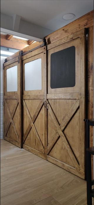 Puertas de granero de madera a medida