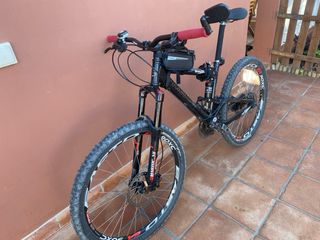 Commencal meta 5.40 Black Edition