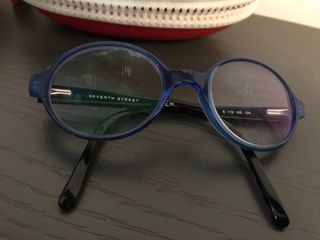 Montura de gafas infantiles. Varias