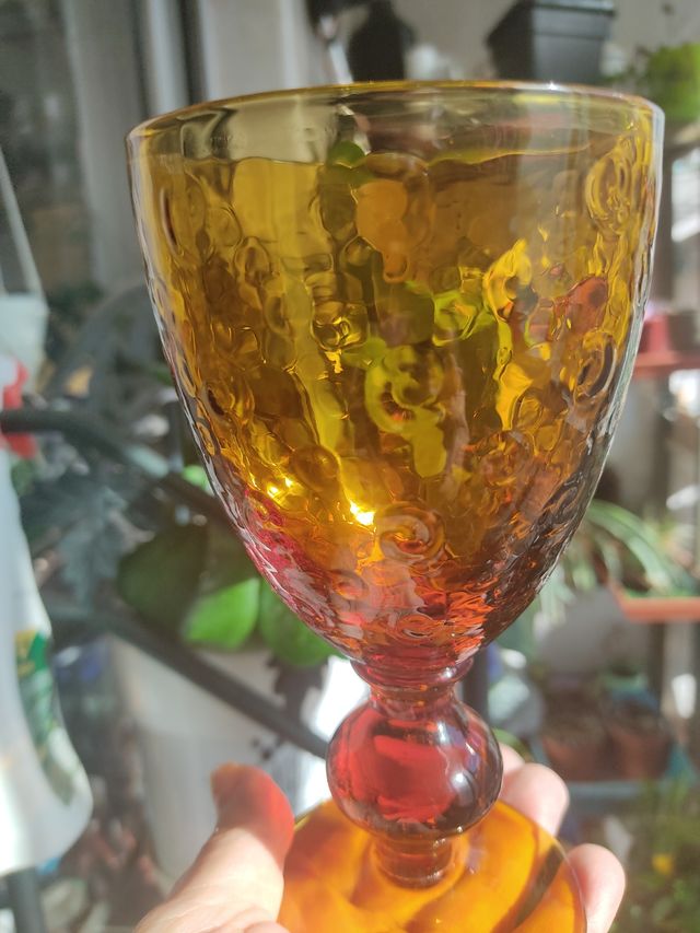 juego de copas de color caramelo