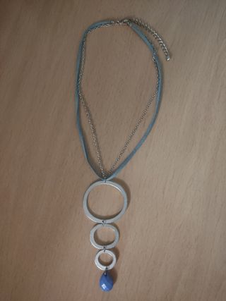 Collar azul aros