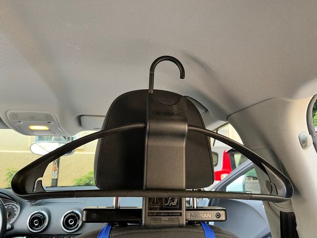 Percha soporte para coche