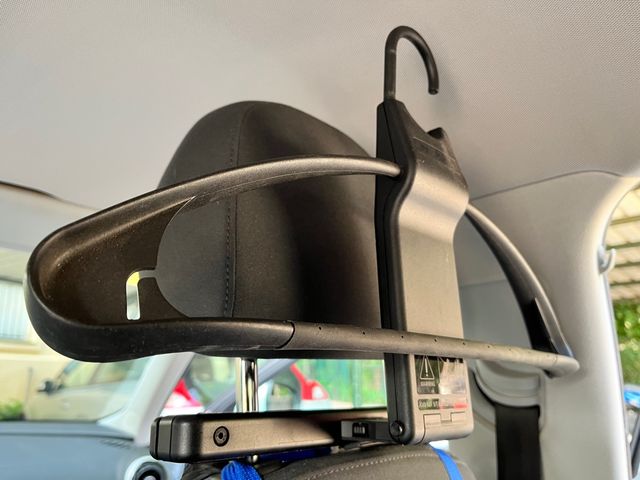 Percha soporte para coche