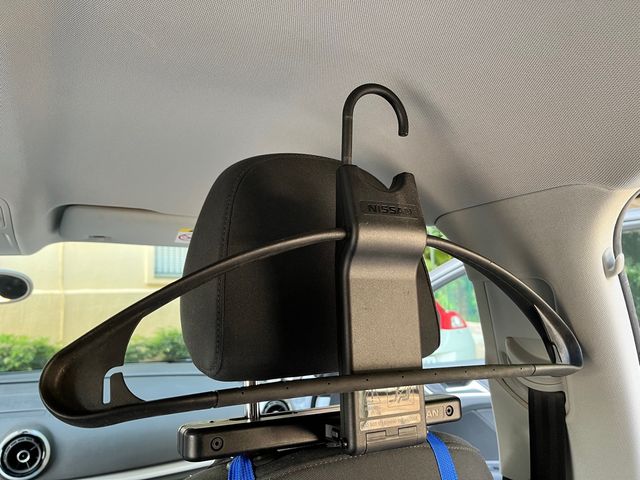 Percha soporte para coche