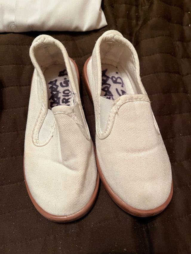 Lote uniforme escolar SEK 1º infantil