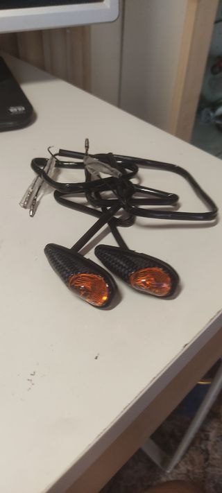 INTERMITENTES LED CARBONO