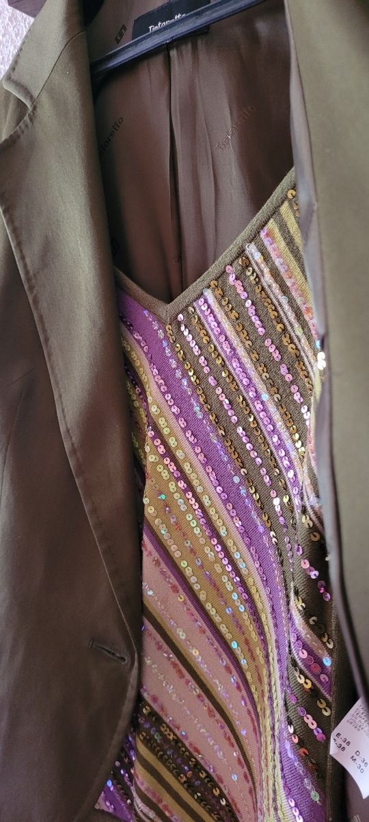 Traje satinado verde militar