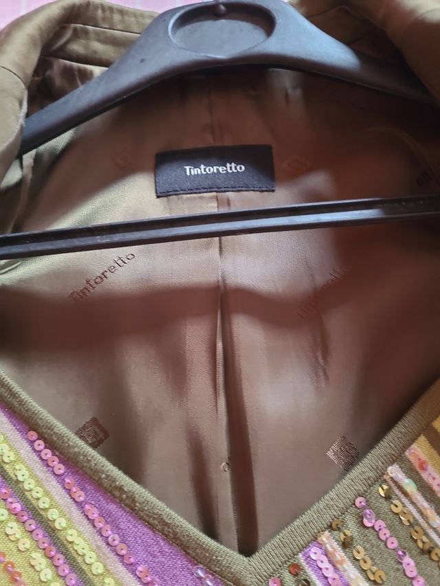 Traje satinado verde militar