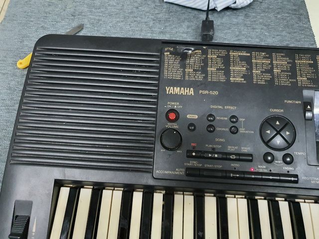 Teclado Yamaha PSR-520