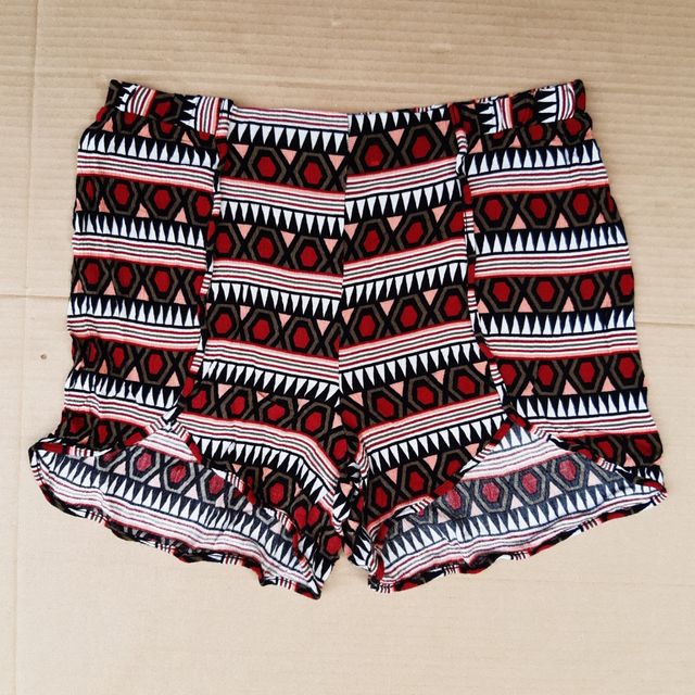 Pantaloncini marca Tezenis e due omaggi