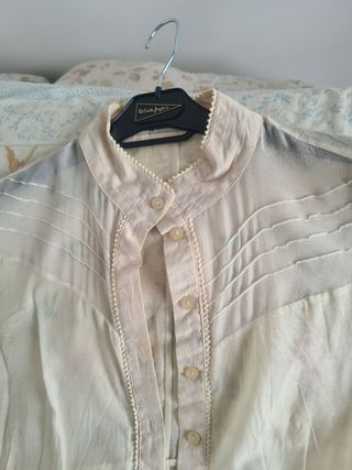 Preciosa blusita, muy romántica