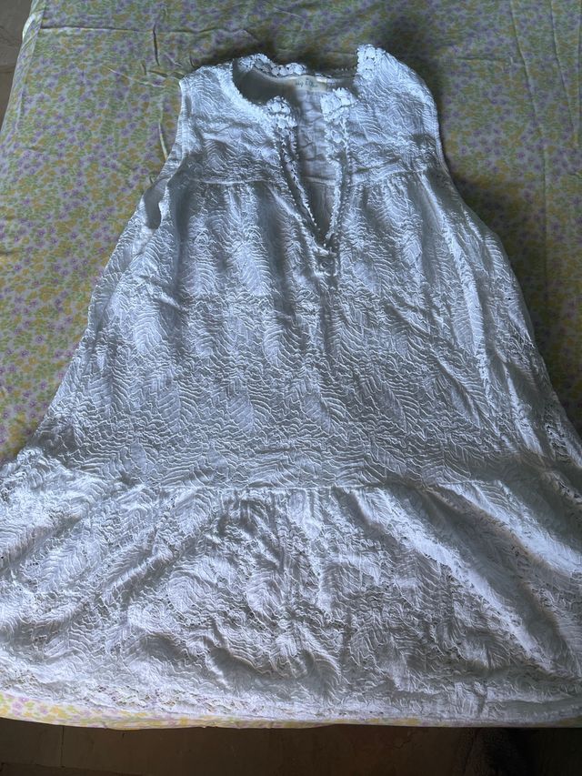 Vestido blanco Hug&Clau