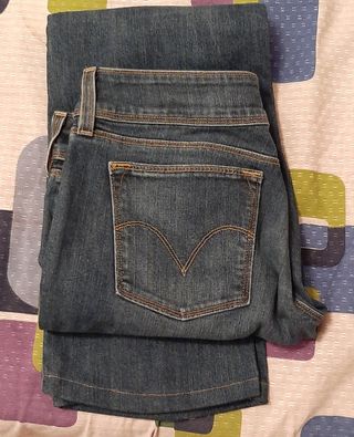 Pantalones LEVIS perfecto estado