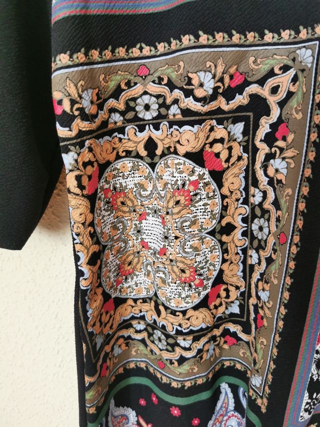 Vestido chica talla 40 de Zara.