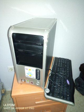 pc pakcard Bell nuevo + pantalla a estrenar