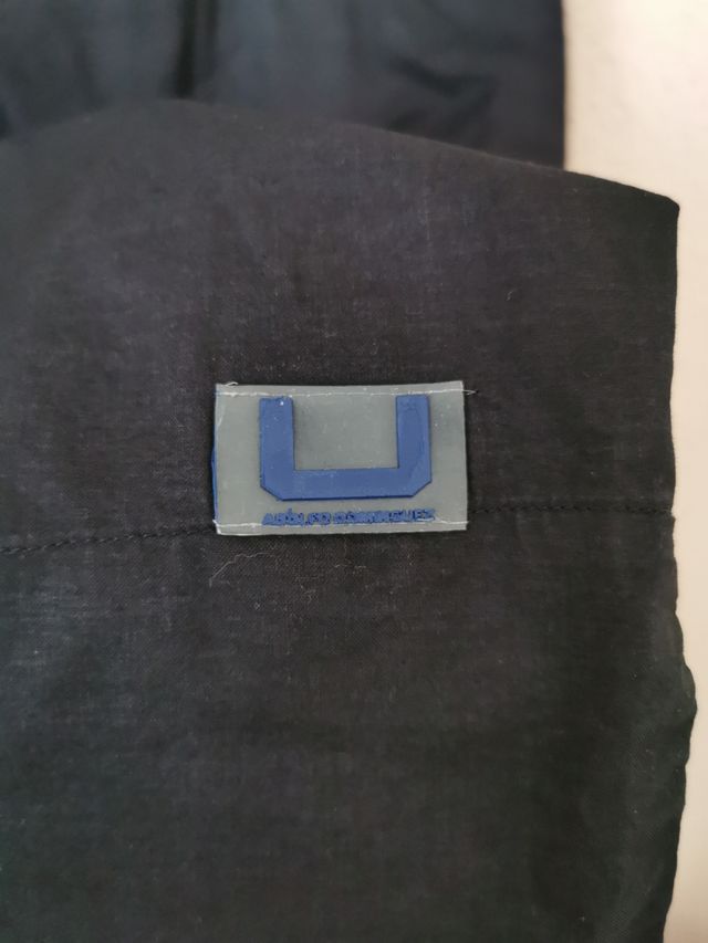 pantalón chica talla 42 de Adolfo Domínguez.