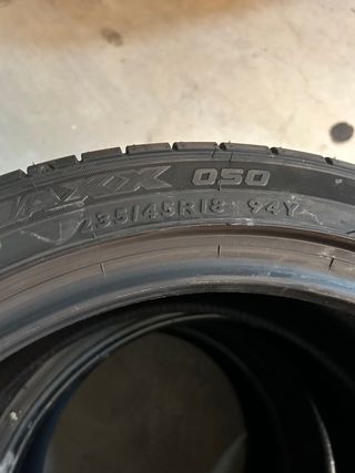 2 neumáticos DUNLOP