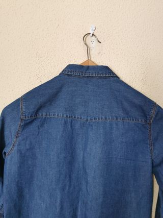 Camisa chica talla 38-40 de Springfield.