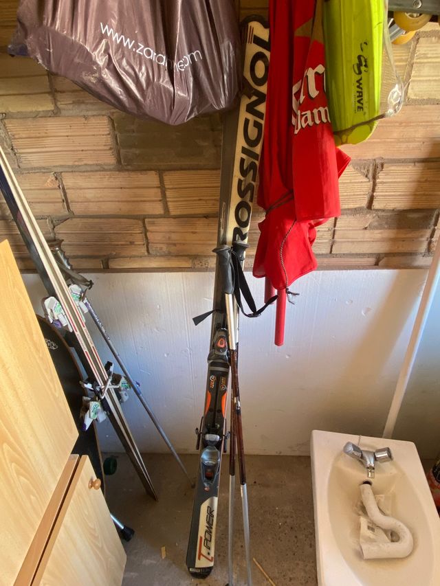 Esquis con palos Rossignol