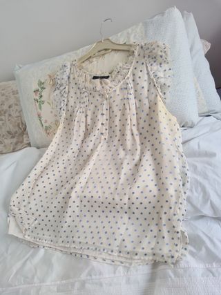 TOP O BLUSITA DE LUNARES