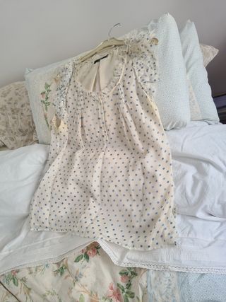 TOP O BLUSITA DE LUNARES