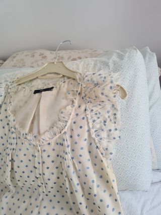 TOP O BLUSITA DE LUNARES