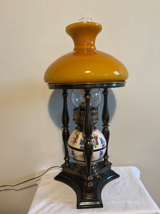 Lámpara de opalina porcelana madera y cristal