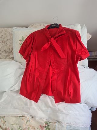 BLUSITA ROJA.