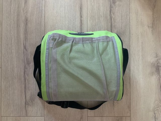 Silla infantil trona de viaje portátil. Alzador.