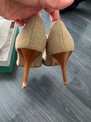 Zapato fiesta dorado