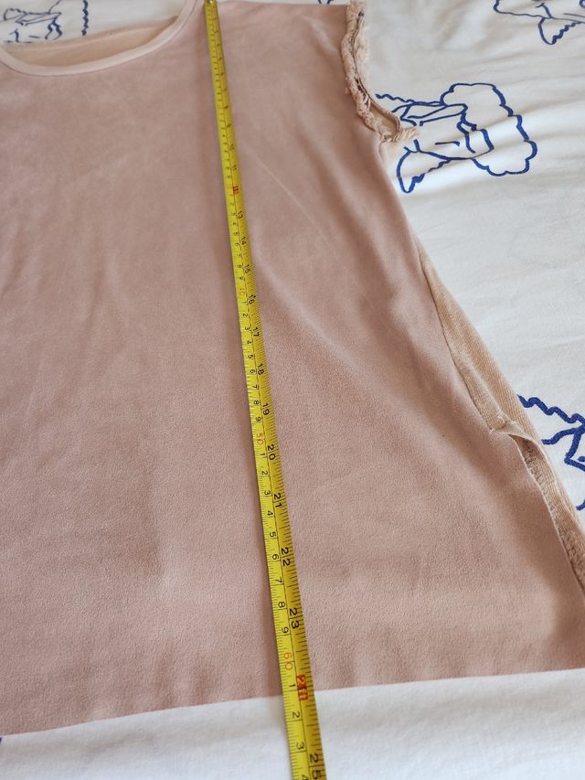 Chaqueta y camiseta en piel de melocotón. Conjunto