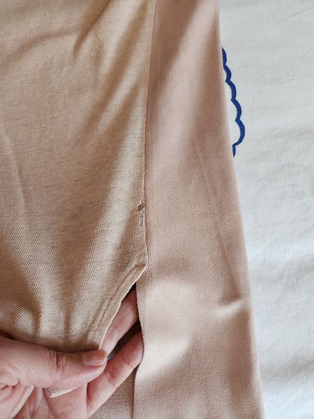 Chaqueta y camiseta en piel de melocotón. Conjunto