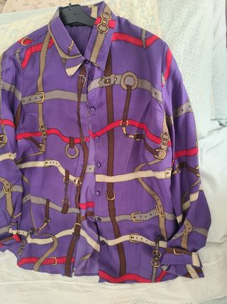 BLUSA MALVA CON DIBUJOS