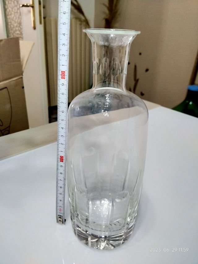 Bottiglia vintage in vetro intagliato 1,2 lt