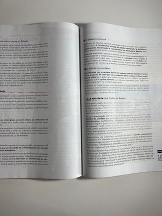 Libro de texto de filosofía 1º bachiller, Anaya. 