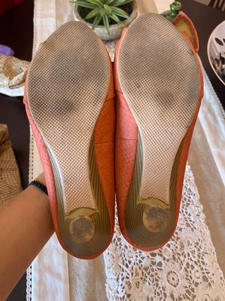 Zapato abierto tacón bajo