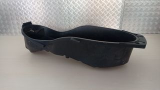 -Yamaha Xmax 125cc. Cofre