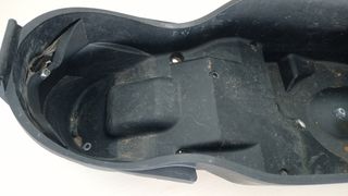 -Yamaha Xmax 125cc. Cofre