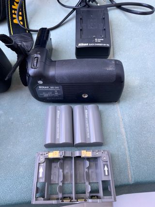 Camara Nikon D80 con accesorios