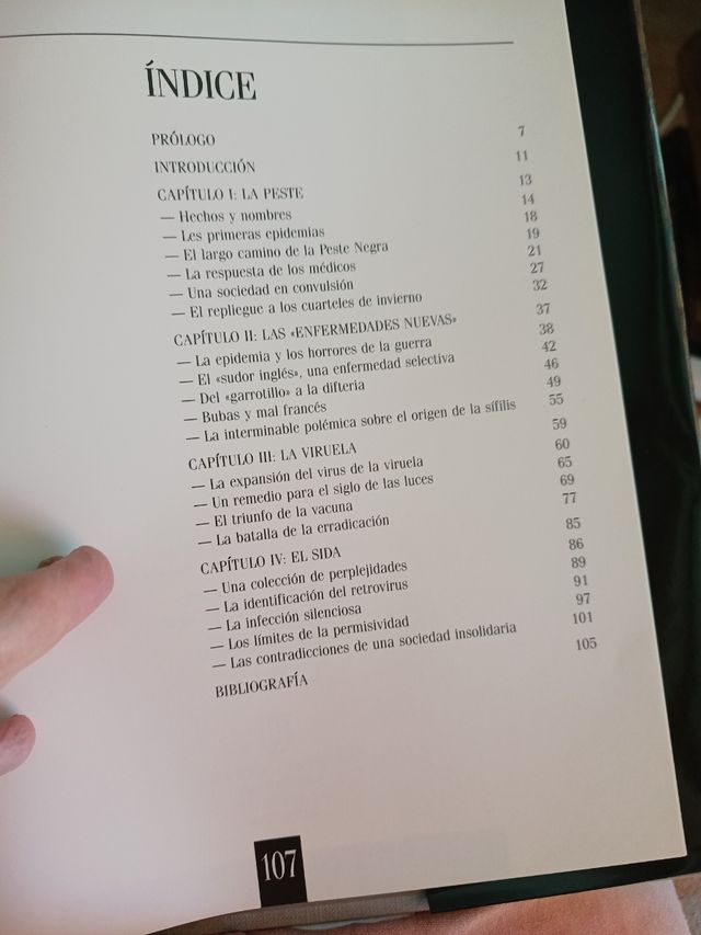 Miasmas y retrovirus. Cuatro capítulos de la