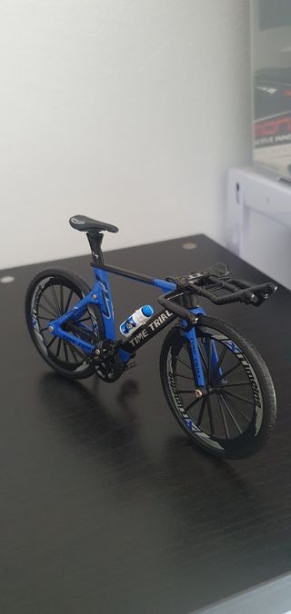 maqueta bici de trathlon