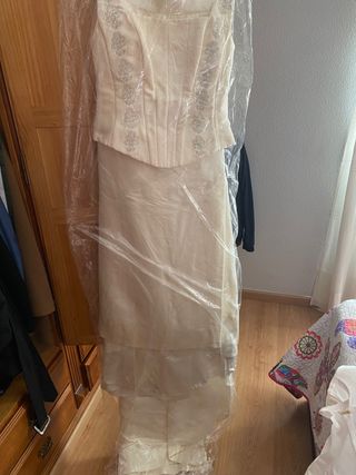 Vestido de novia, regalo tocado, blanco roto
