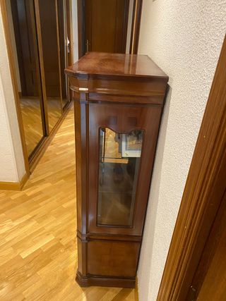 Vitrina de madera maciza
