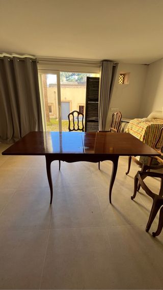 Mesa comedor extensible y 4/6 sillas 25€ cada una